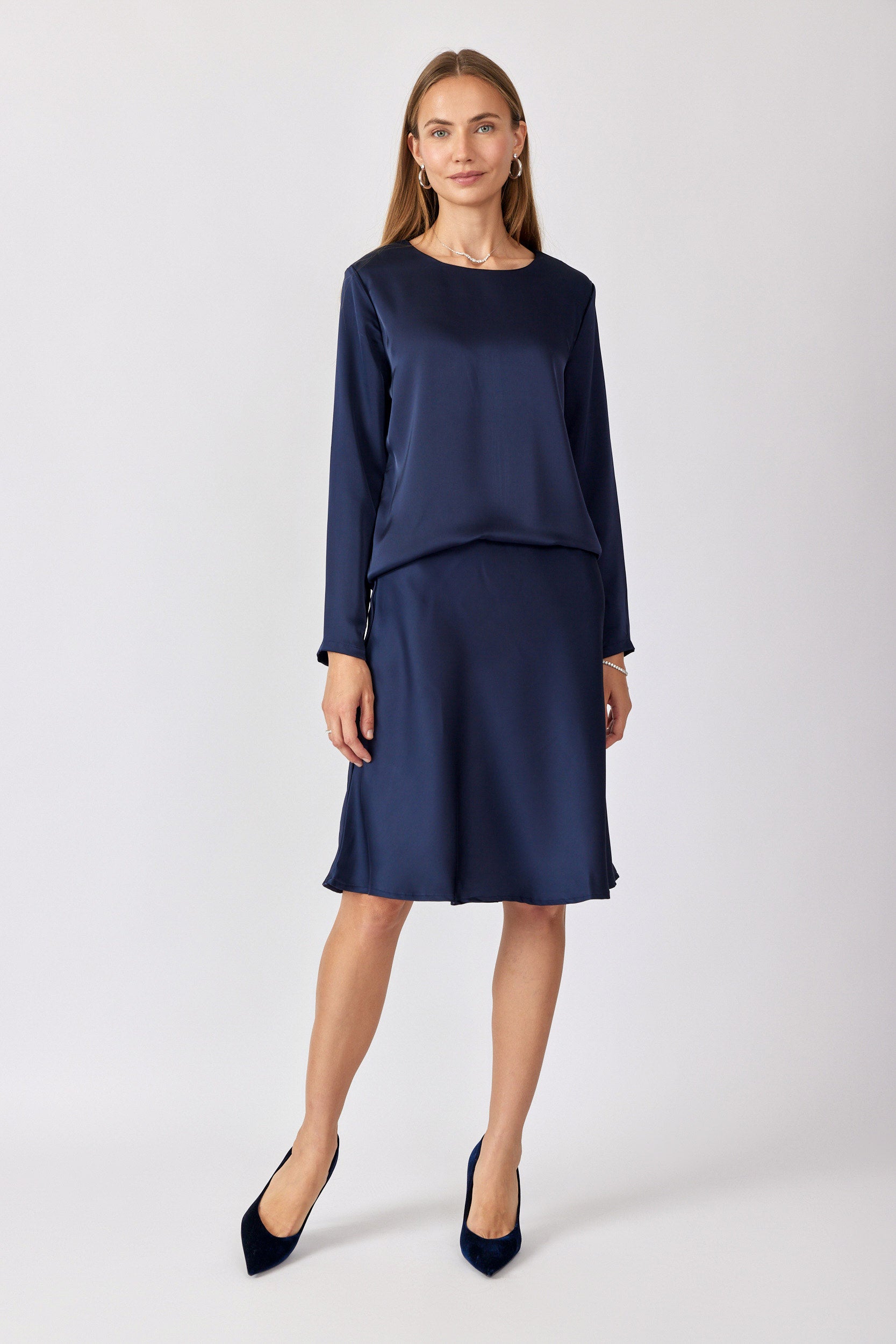 חולצת סאטן ניקי
