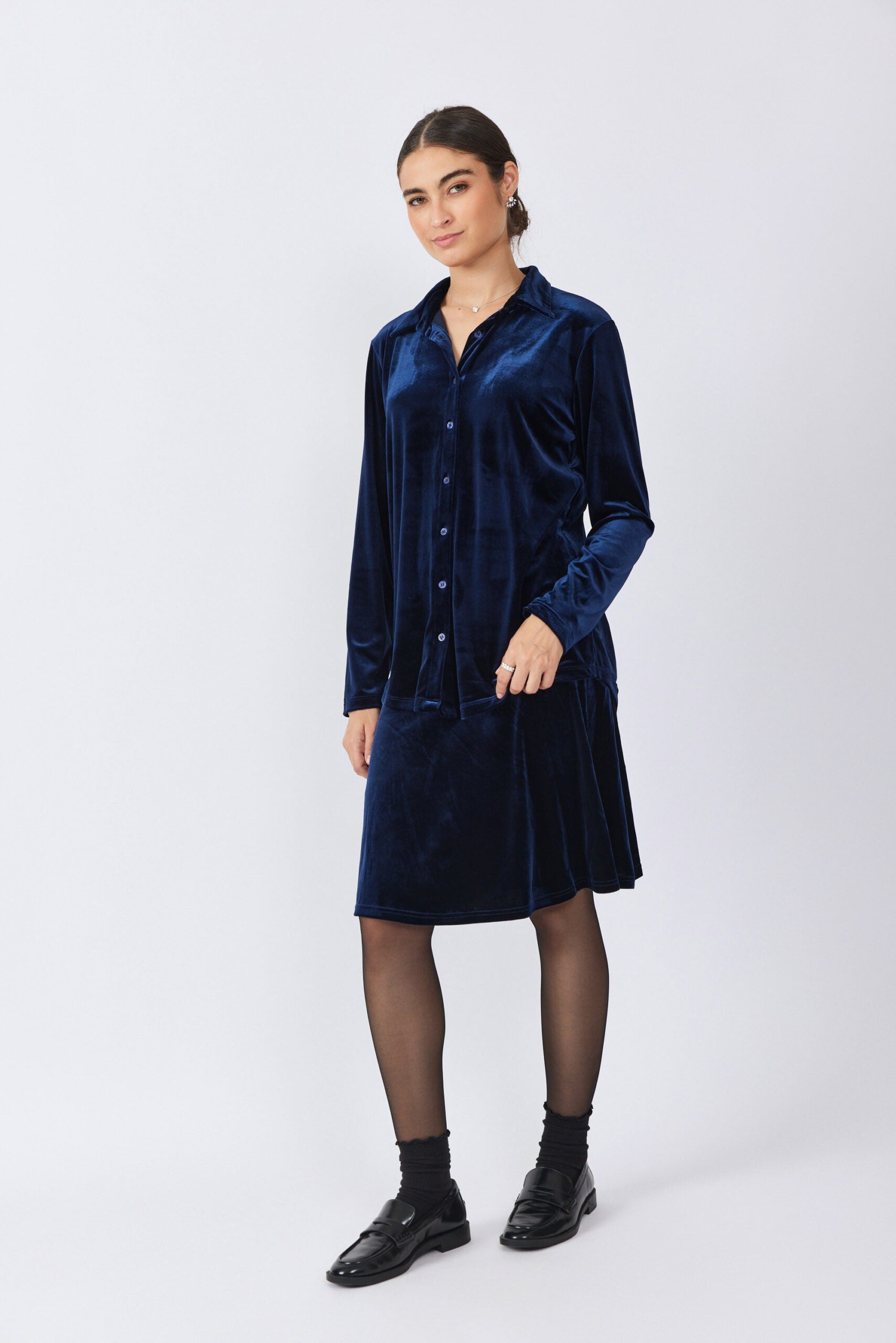 חולצת קטיפה מכופתרת