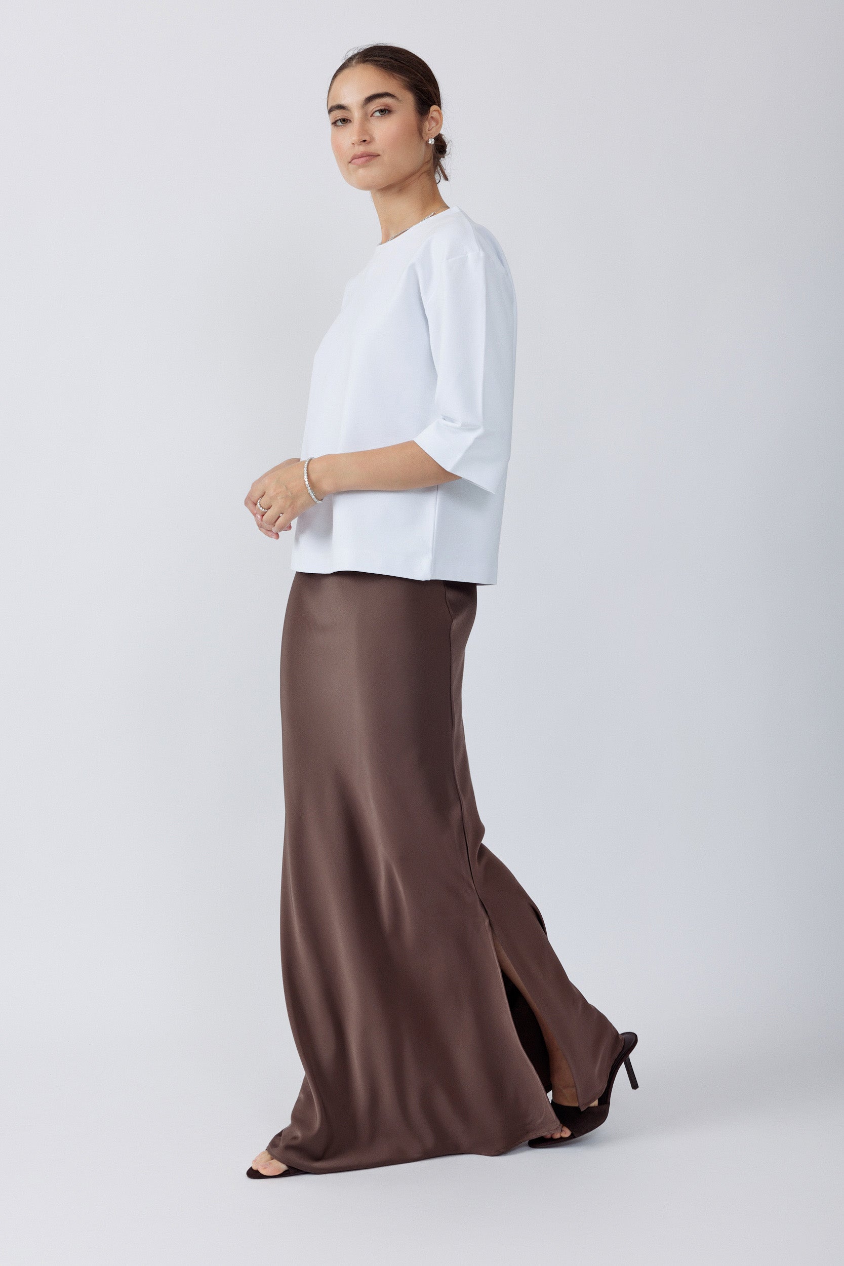 חצאית סאטן מקסי + שסע