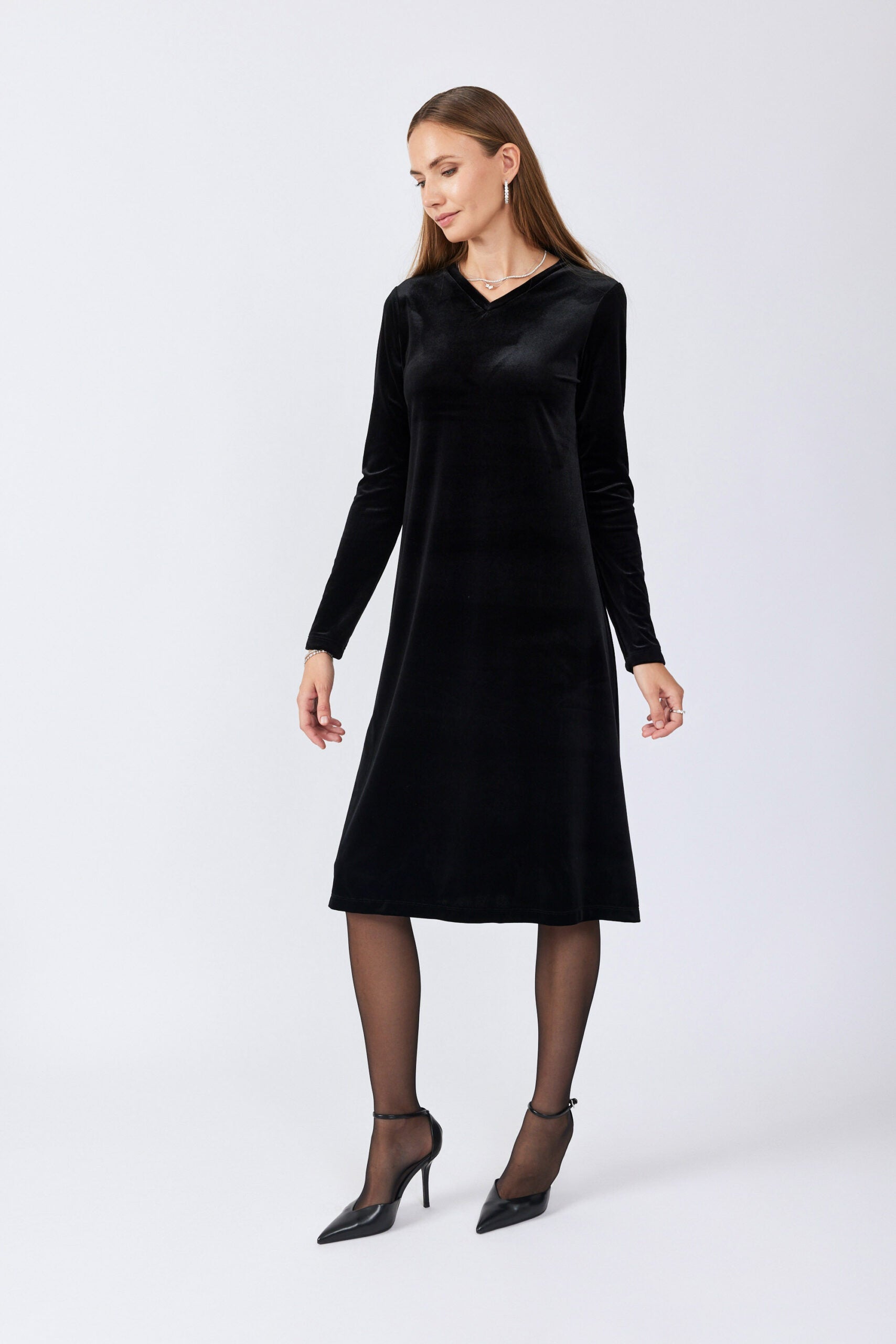 שמלת קטיפה V
