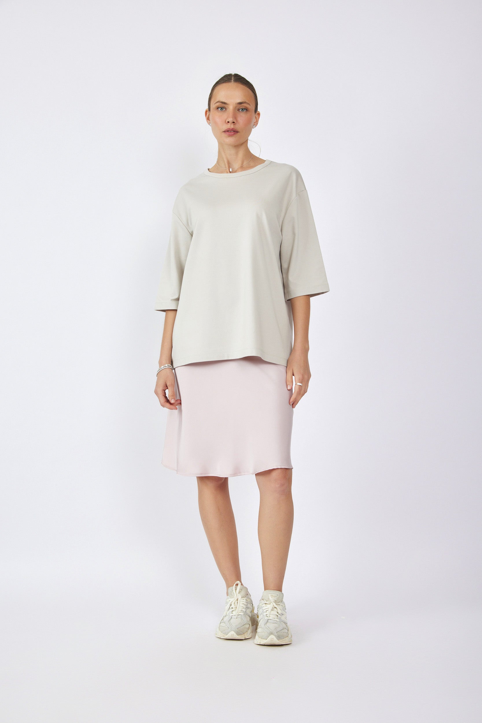 חצאית סאטן קצרה- Light Shades