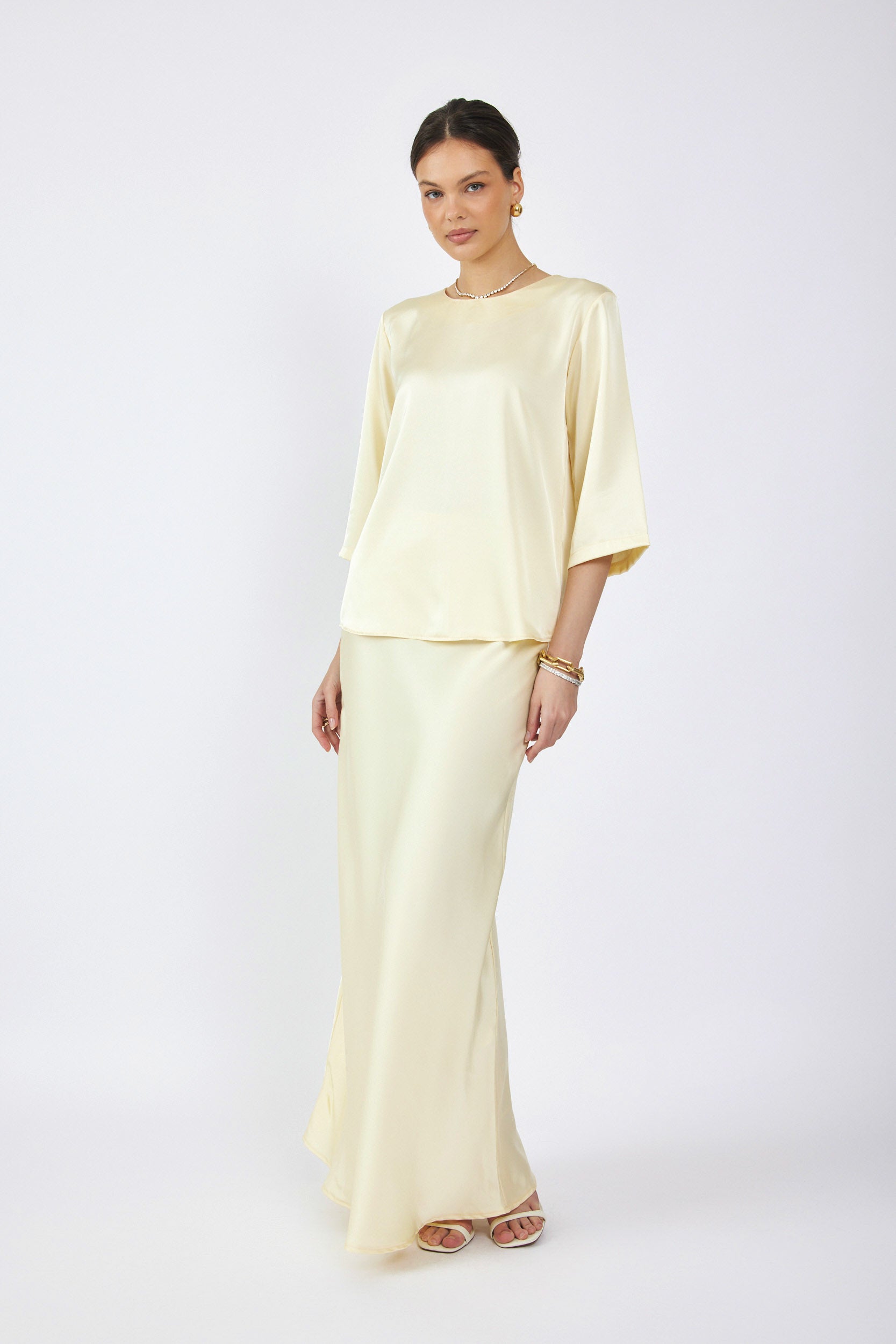 חצאית סאטן מקסי