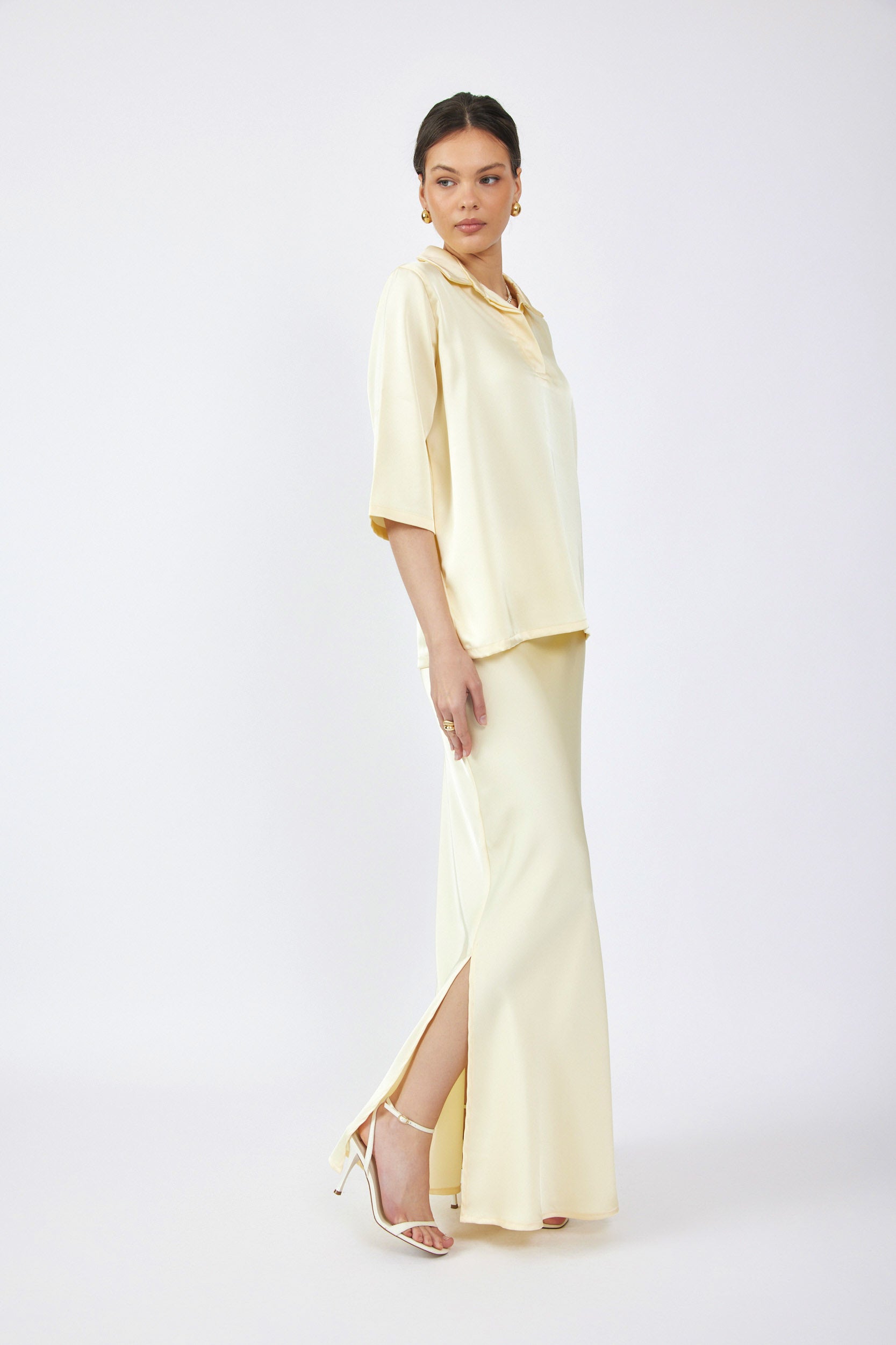 חצאית סאטן מקסי + שסע